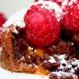 Čokoladni-karamel lava mini kolač