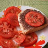 Tost sa paštetom od crnih maslina